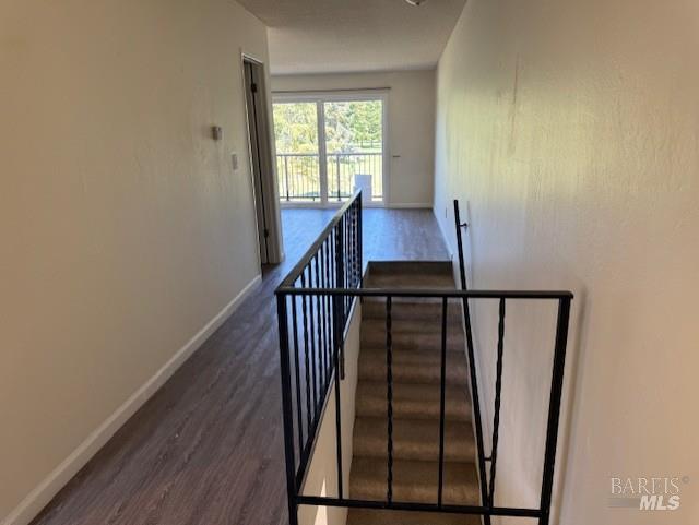 Detail Gallery Image 2 of 8 For 3014 Yulupa Ave, Santa Rosa,  CA 95405 - 2 Beds | 1/1 Baths