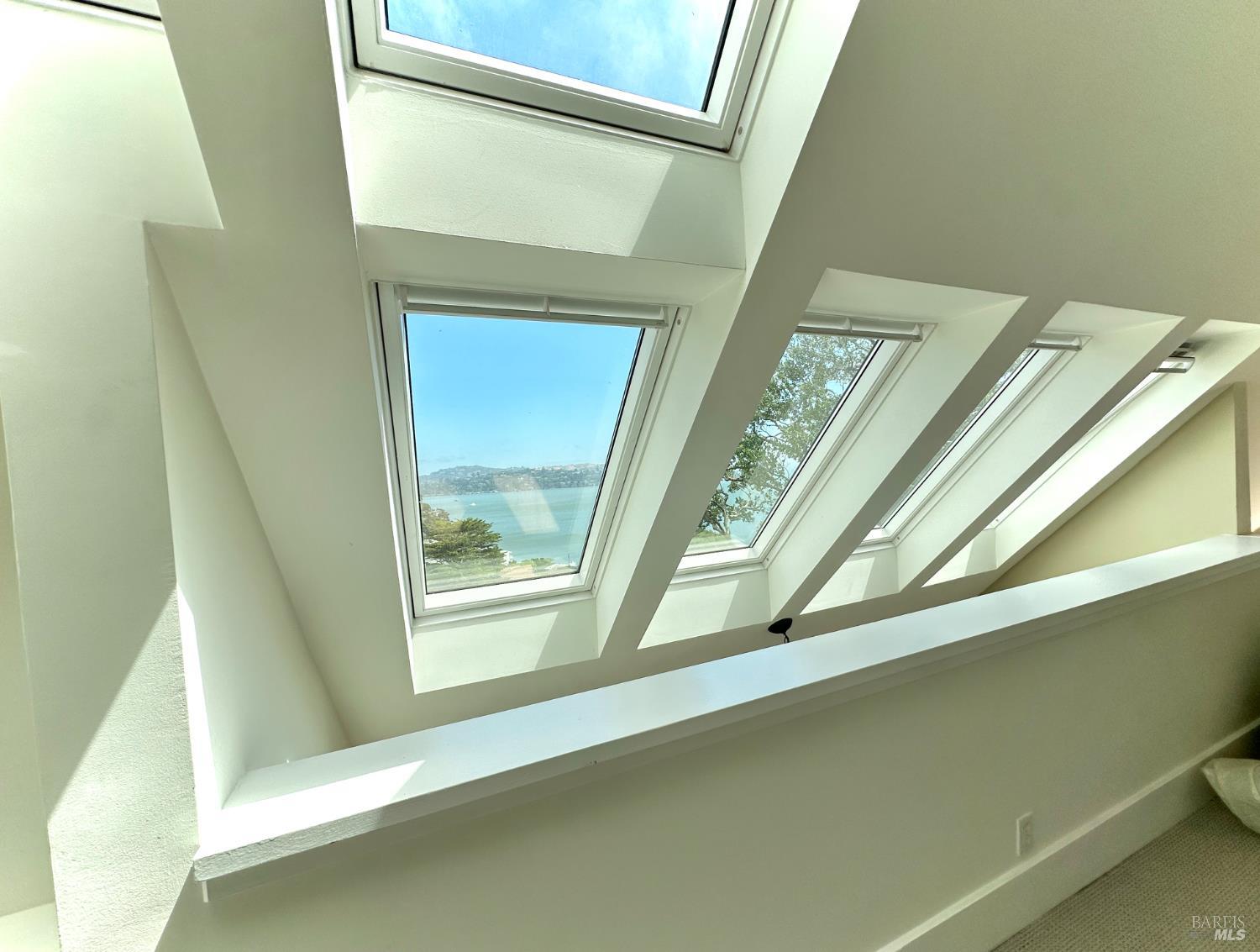 Detail Gallery Image 33 of 39 For 122 Edwards Ave, Sausalito,  CA 94965 - 3 Beds | 2/1 Baths