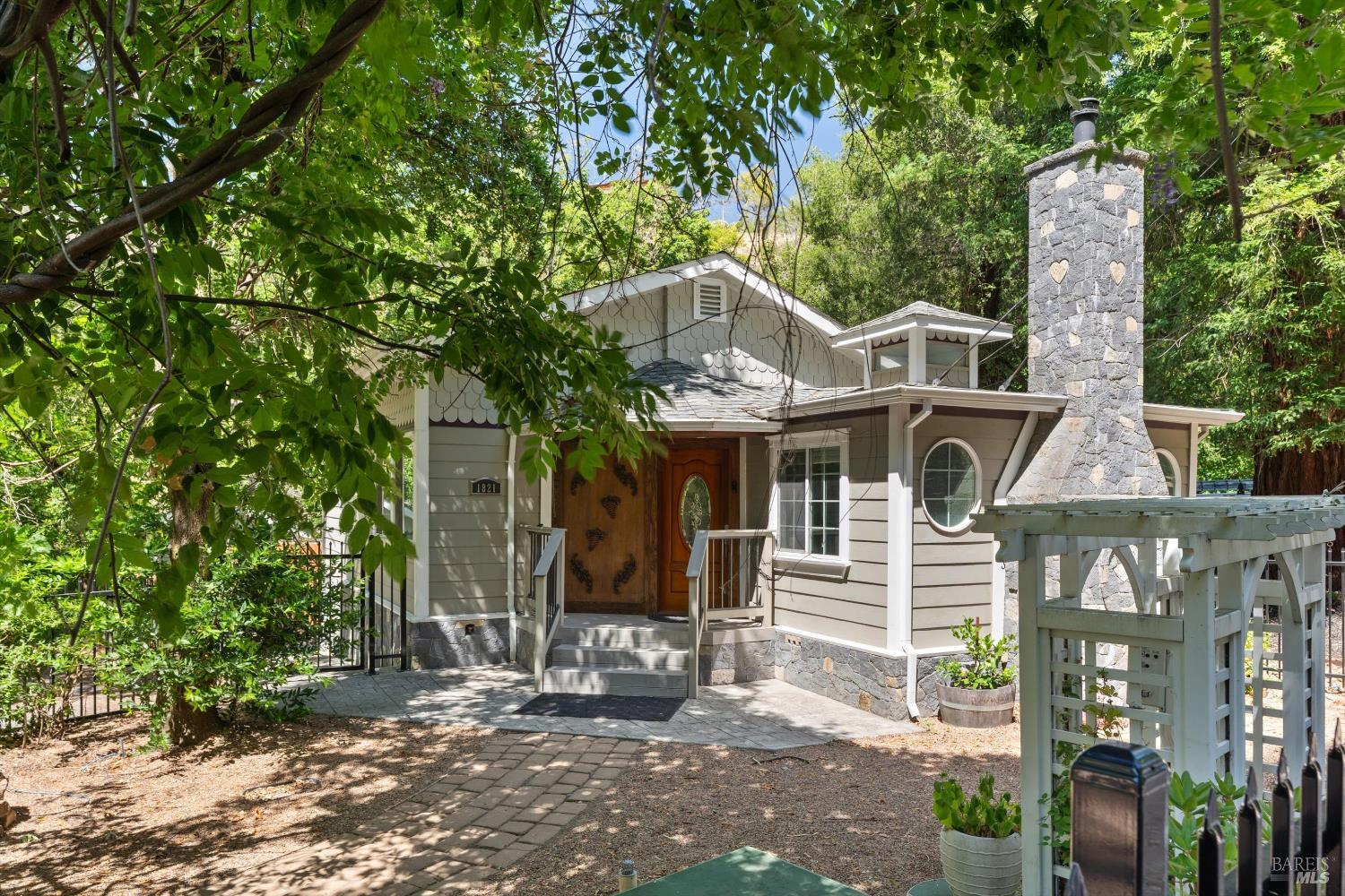 Detail Gallery Image 4 of 25 For 1821 Adobe Canyon Rd, Kenwood,  CA 95452 - 2 Beds | 1/1 Baths