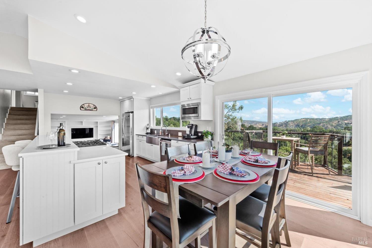Detail Gallery Image 16 of 65 For 76 Sunnyhill Ln, Napa,  CA 94558 - 4 Beds | 2/1 Baths