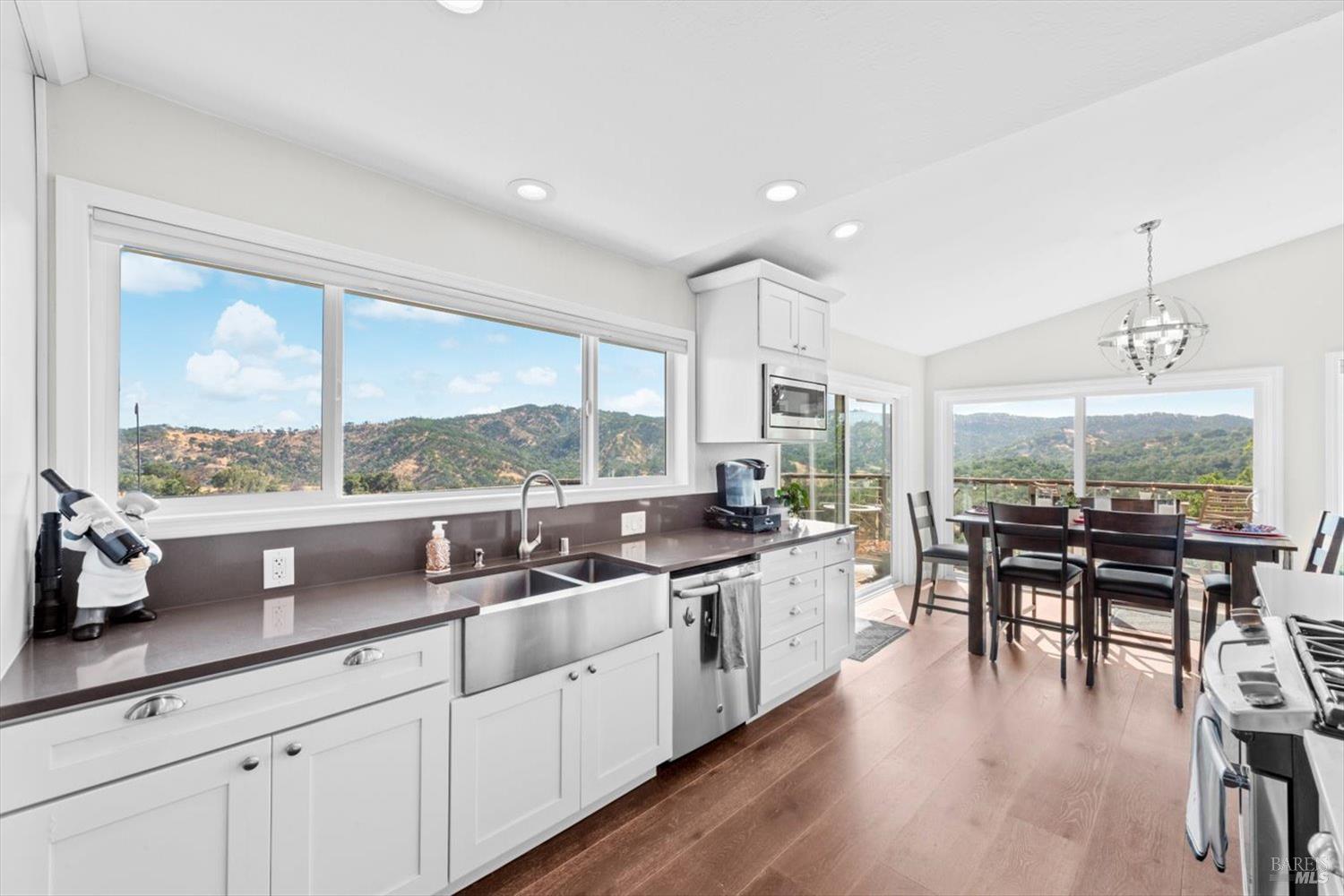 Detail Gallery Image 19 of 65 For 76 Sunnyhill Ln, Napa,  CA 94558 - 4 Beds | 2/1 Baths