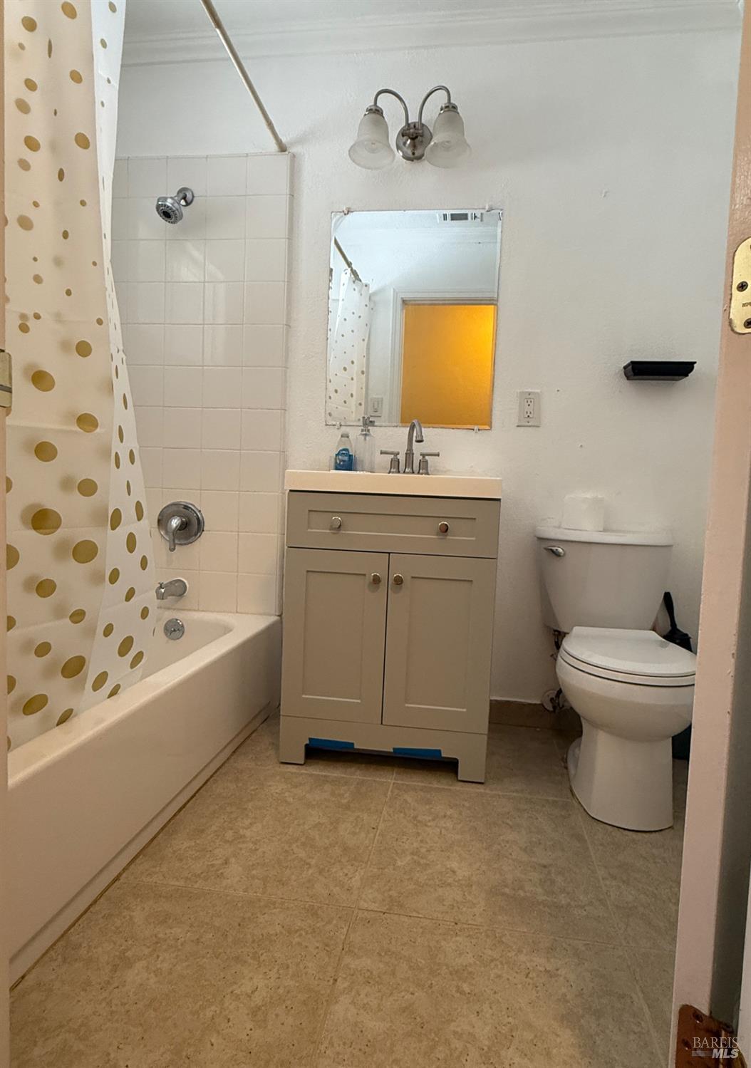 Detail Gallery Image 9 of 20 For 467 Gonzaga Ave, Vallejo,  CA 94589 - 3 Beds | 2 Baths