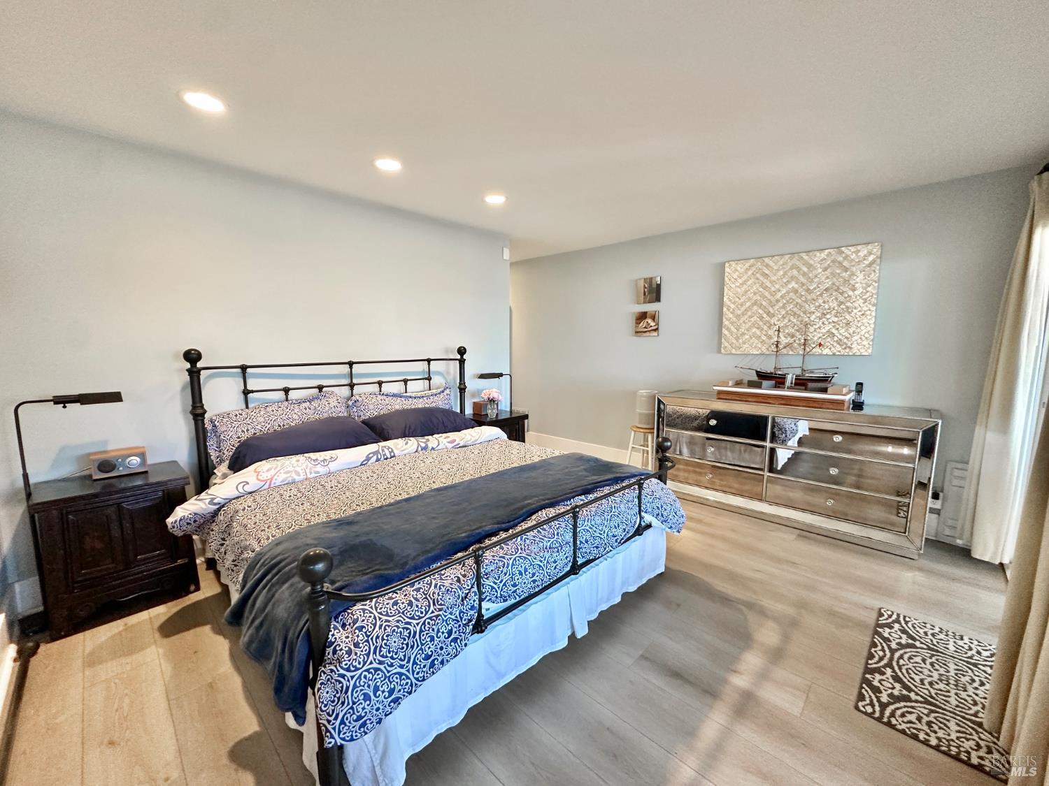 Detail Gallery Image 22 of 39 For 122 Edwards Ave, Sausalito,  CA 94965 - 3 Beds | 2/1 Baths