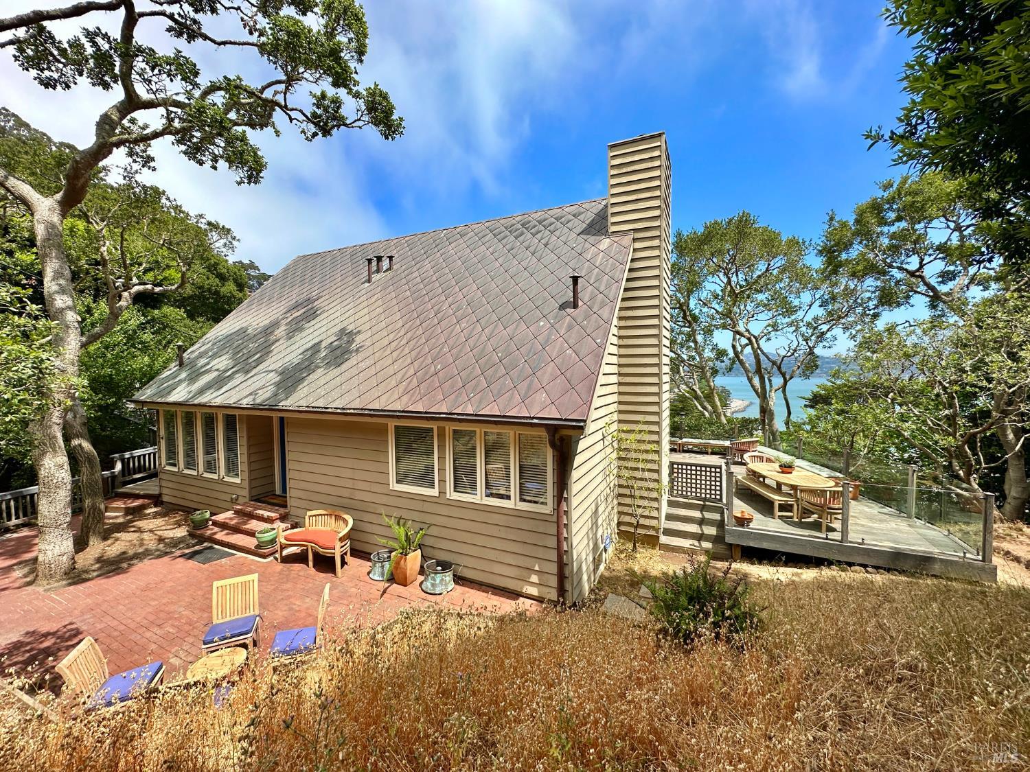 Detail Gallery Image 37 of 39 For 122 Edwards Ave, Sausalito,  CA 94965 - 3 Beds | 2/1 Baths