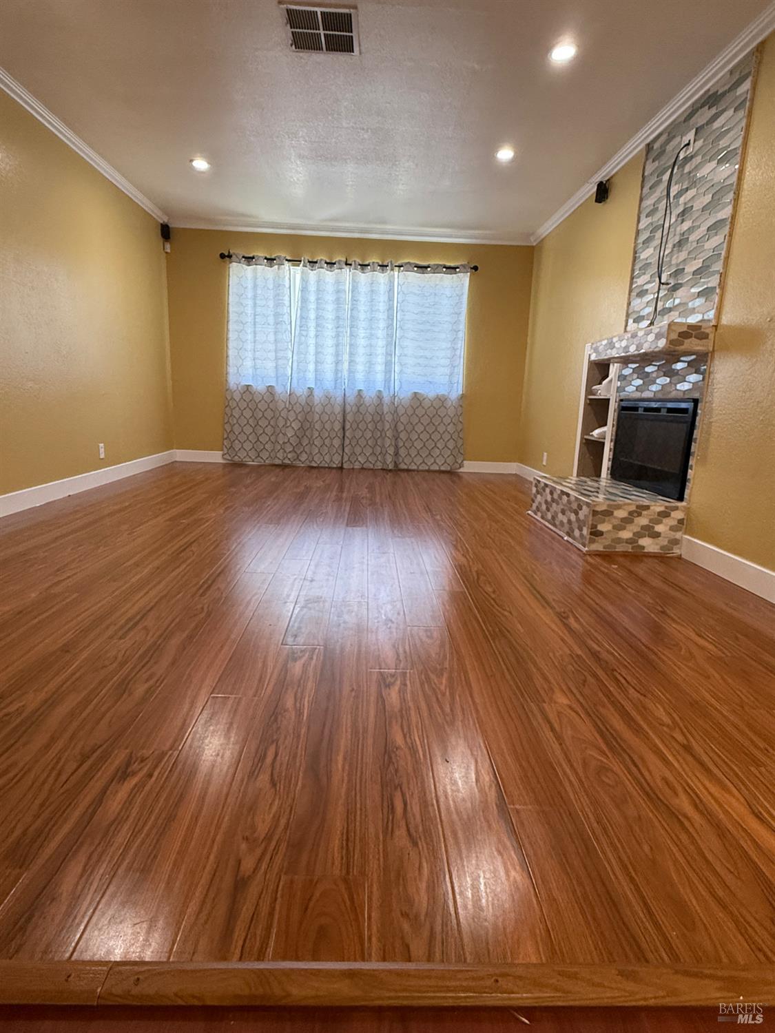Detail Gallery Image 10 of 20 For 467 Gonzaga Ave, Vallejo,  CA 94589 - 3 Beds | 2 Baths
