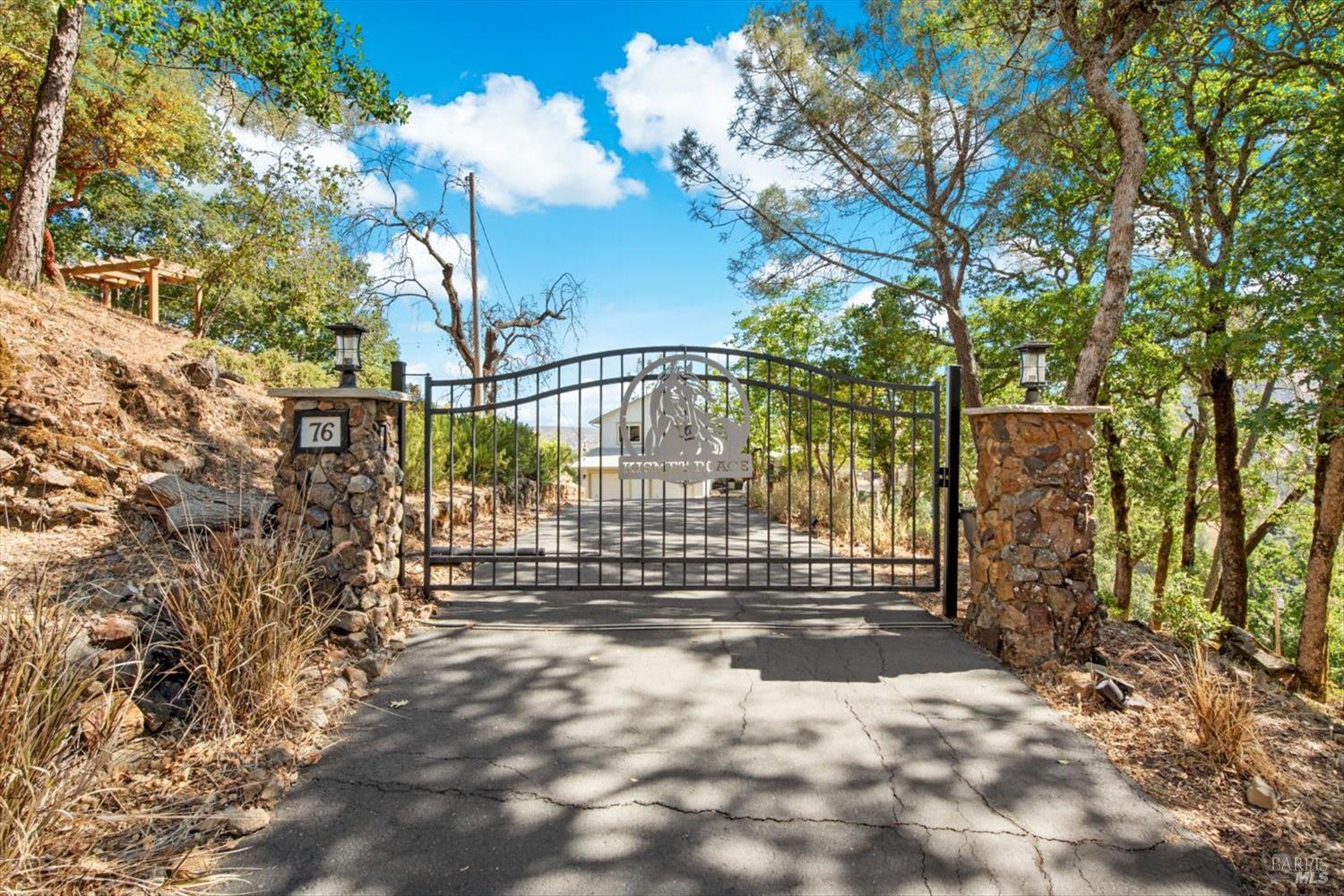 Detail Gallery Image 8 of 65 For 76 Sunnyhill Ln, Napa,  CA 94558 - 4 Beds | 2/1 Baths