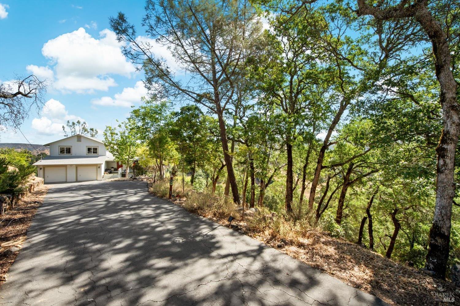 Detail Gallery Image 9 of 65 For 76 Sunnyhill Ln, Napa,  CA 94558 - 4 Beds | 2/1 Baths