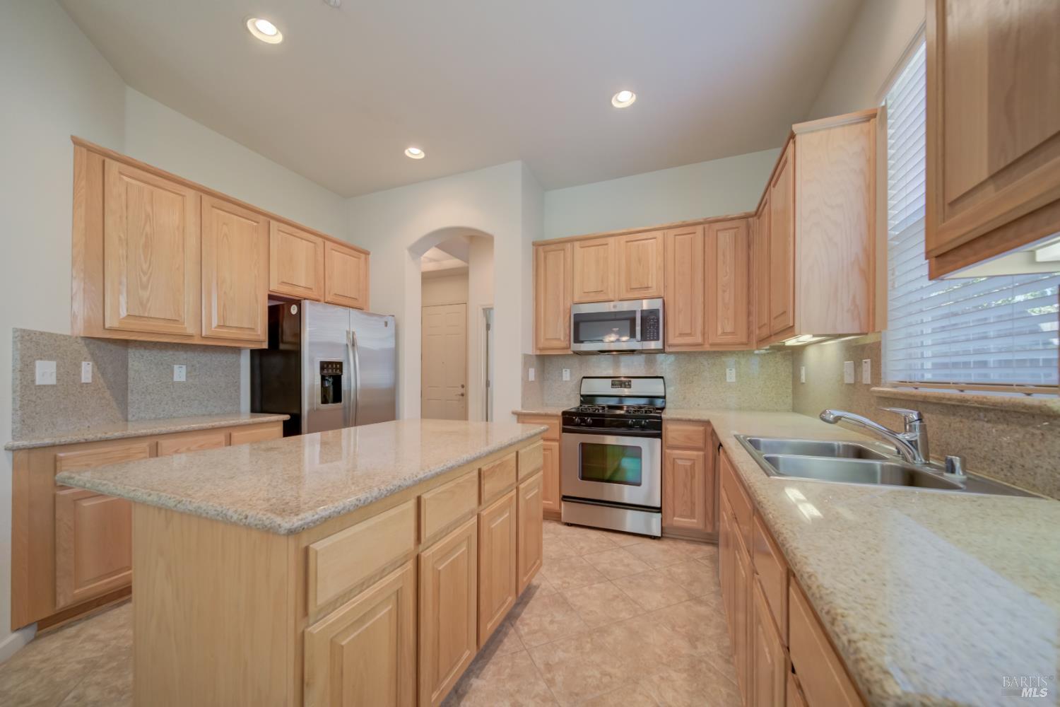 Detail Gallery Image 10 of 24 For 3262 Inwood Pl, Fairfield,  CA 94534 - 2 Beds | 2 Baths