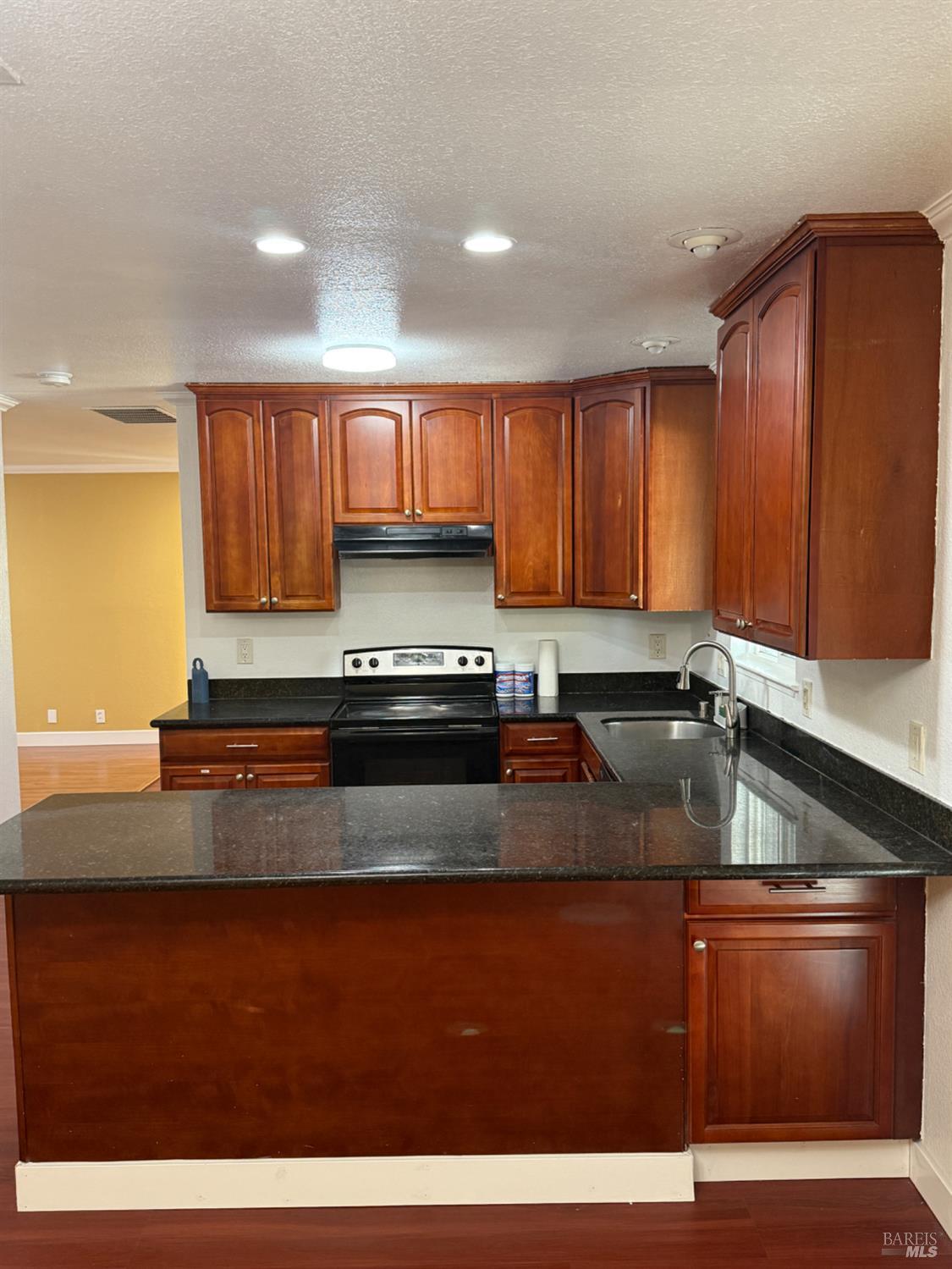 Detail Gallery Image 14 of 20 For 467 Gonzaga Ave, Vallejo,  CA 94589 - 3 Beds | 2 Baths