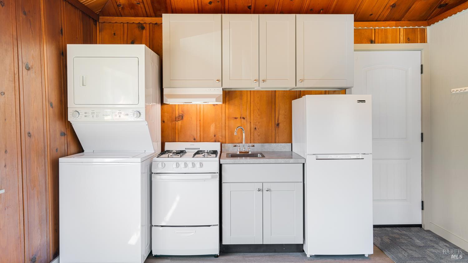 Detail Gallery Image 20 of 37 For 16352 5th St, Guerneville,  CA 95446 - – Beds | – Baths