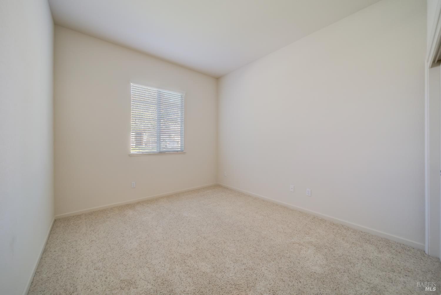 Detail Gallery Image 5 of 24 For 3262 Inwood Pl, Fairfield,  CA 94534 - 2 Beds | 2 Baths