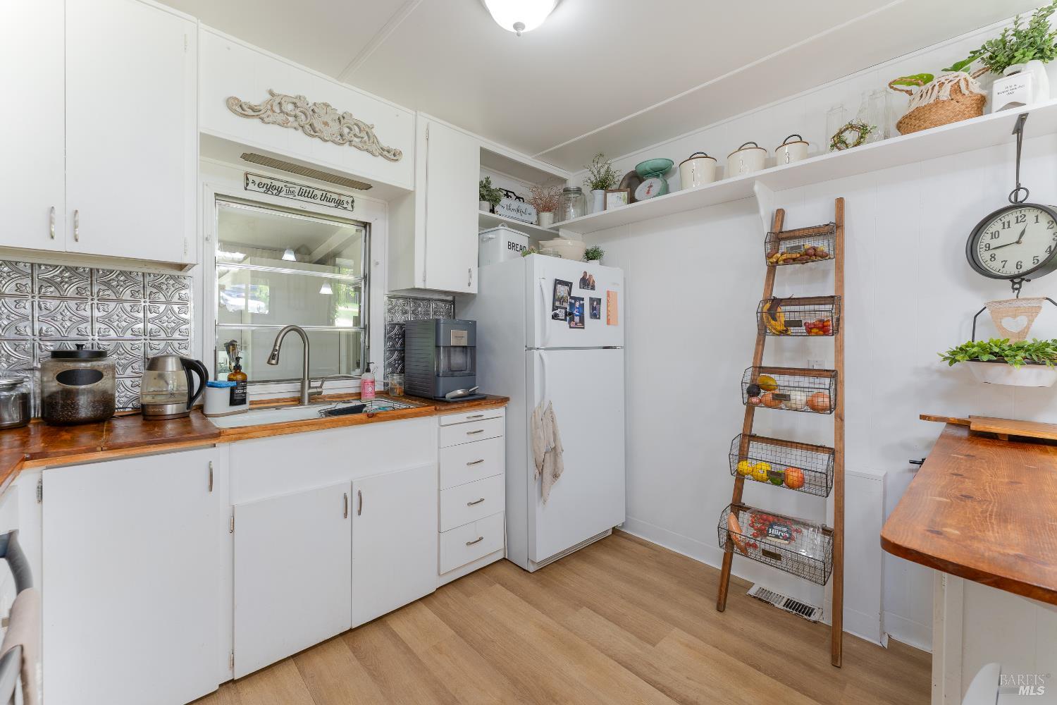 Detail Gallery Image 35 of 70 For 2261 Valley Rd, Willits,  CA 95490 - 3 Beds | 2 Baths