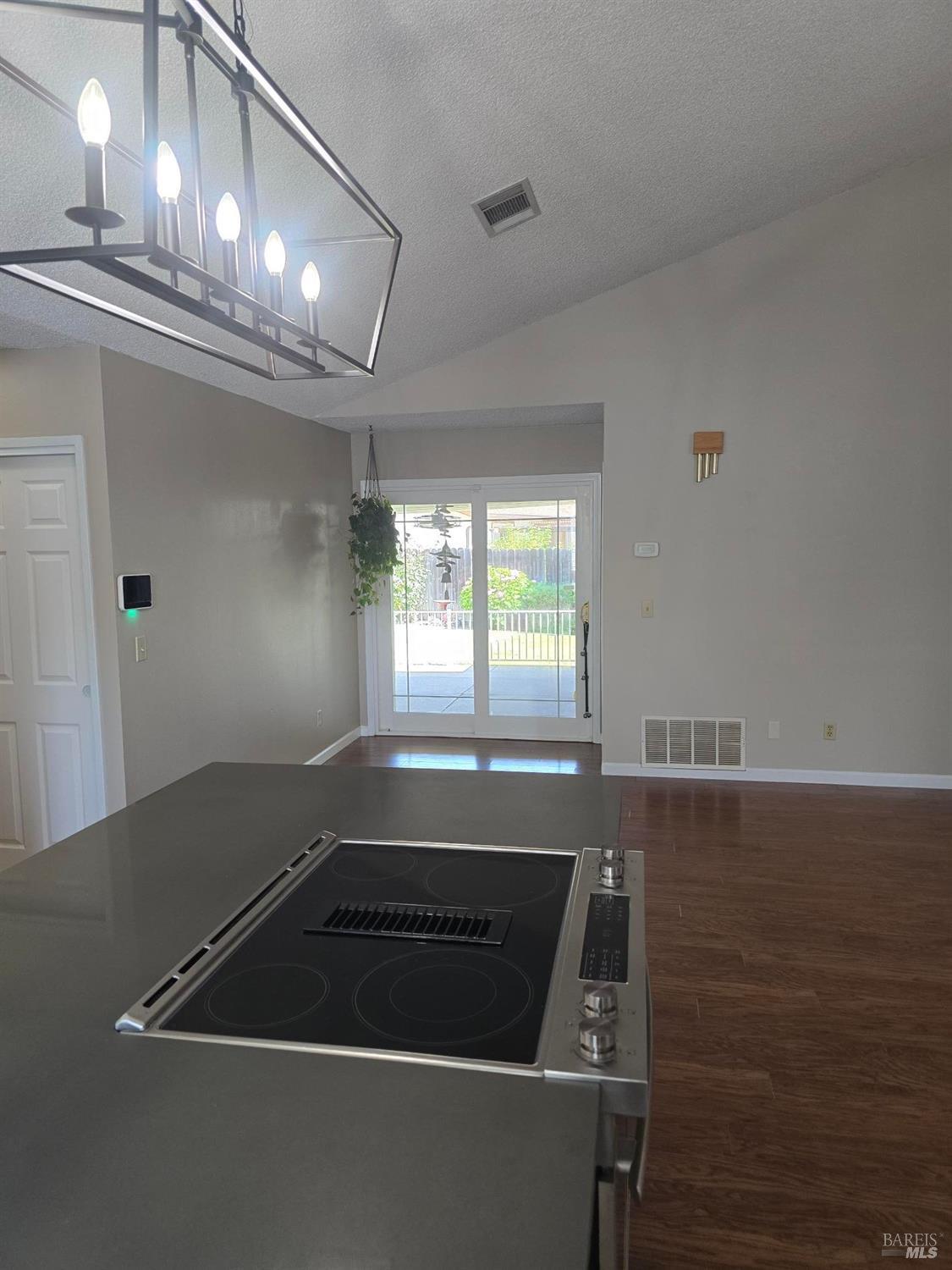 Detail Gallery Image 21 of 28 For 1781 Larkin Dr, Fairfield,  CA 94534 - 3 Beds | 2 Baths