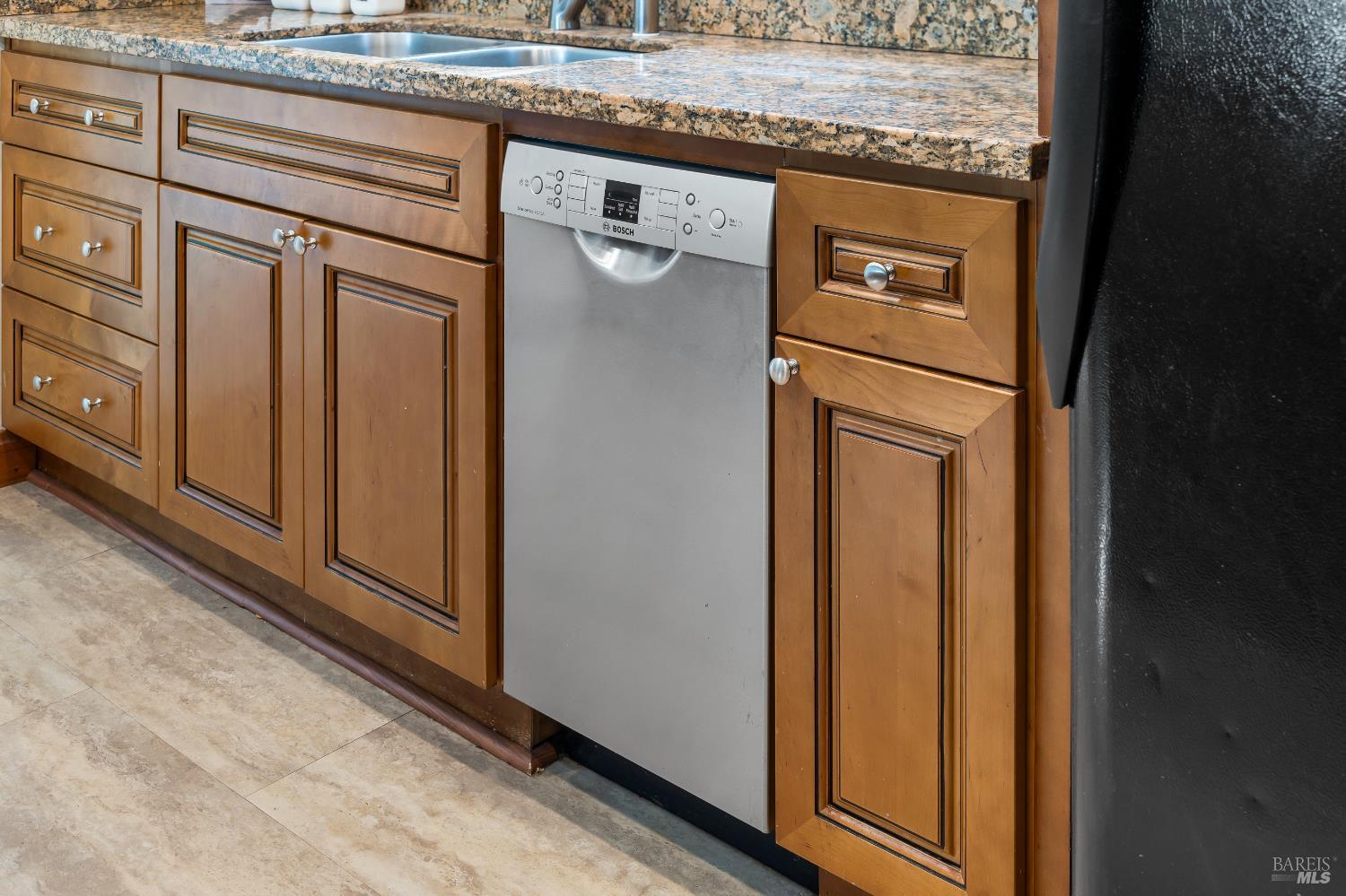 Detail Gallery Image 30 of 65 For 2401 Alameda St, Vallejo,  CA 94590 - 3 Beds | 2 Baths