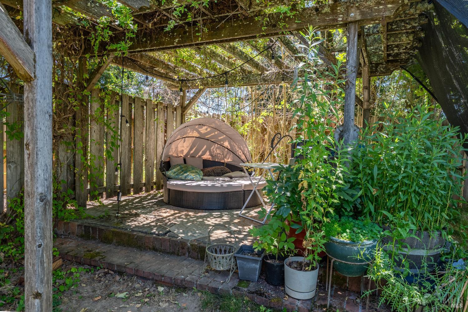 Detail Gallery Image 11 of 70 For 2261 Valley Rd, Willits,  CA 95490 - 3 Beds | 2 Baths