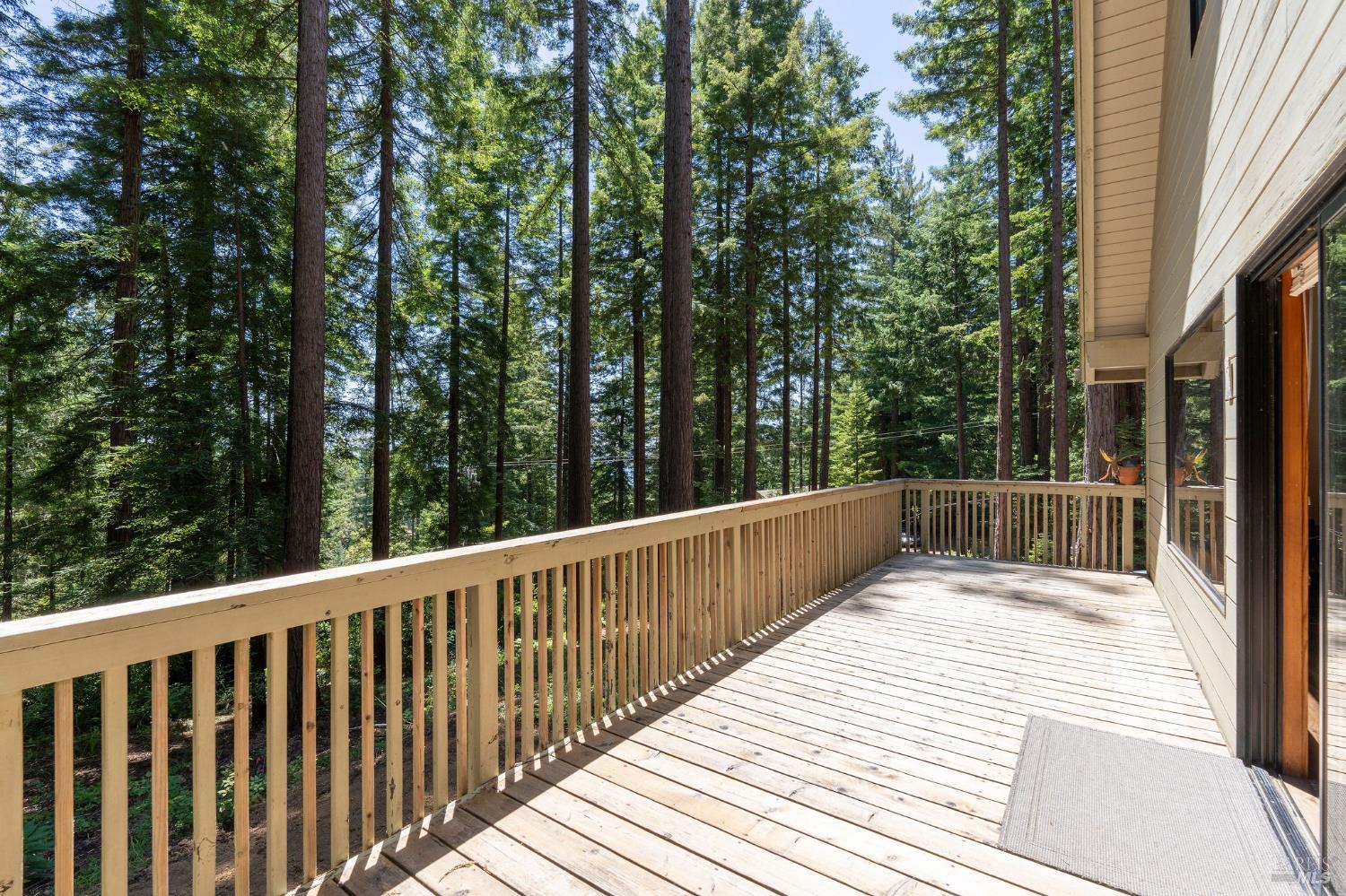 Detail Gallery Image 11 of 28 For 38051 Ocean Ridge Dr, Gualala,  CA 95445 - 2 Beds | 2 Baths