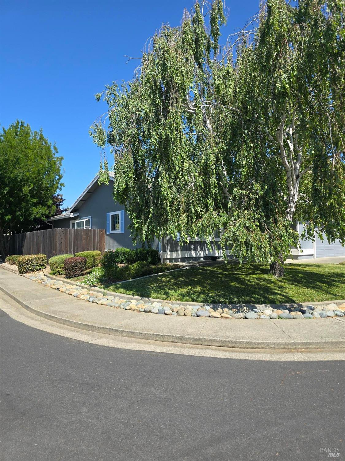 Detail Gallery Image 2 of 28 For 1781 Larkin Dr, Fairfield,  CA 94534 - 3 Beds | 2 Baths
