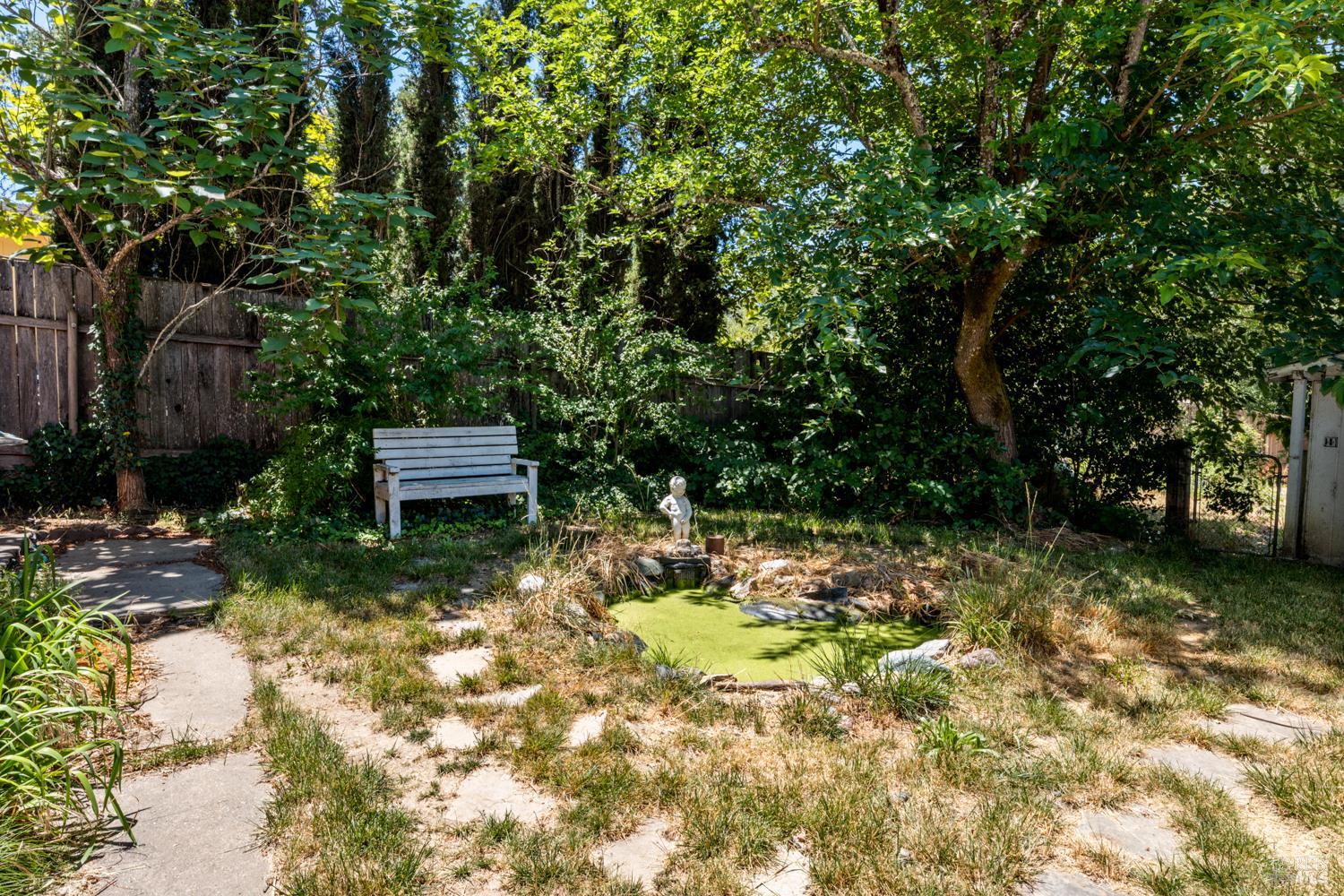 Detail Gallery Image 4 of 34 For 5510 Eastside Calpella Rd, Ukiah,  CA 95482 - 2 Beds | 2 Baths
