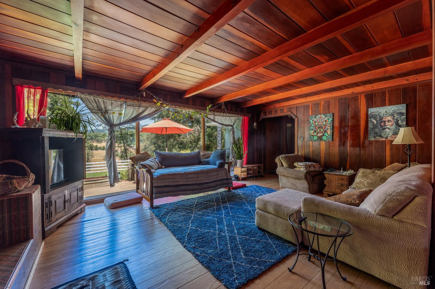Detail Gallery Image 5 of 70 For 2261 Valley Rd, Willits,  CA 95490 - 3 Beds | 2 Baths