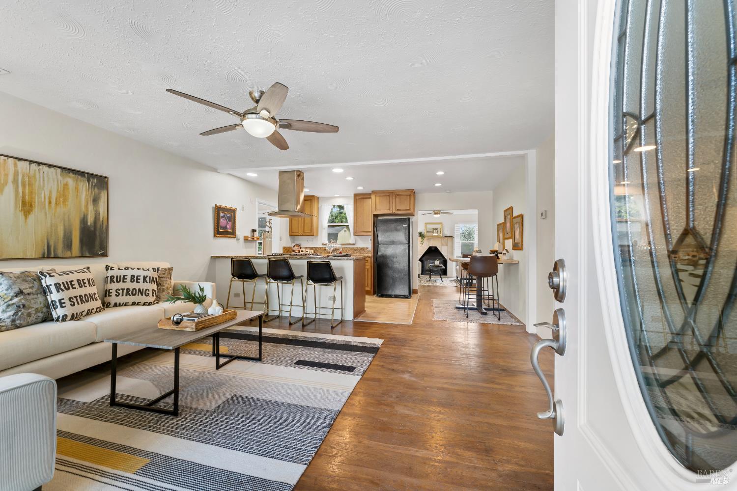 Detail Gallery Image 14 of 65 For 2401 Alameda St, Vallejo,  CA 94590 - 3 Beds | 2 Baths