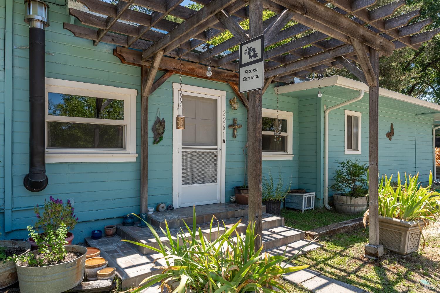 Detail Gallery Image 17 of 70 For 2261 Valley Rd, Willits,  CA 95490 - 3 Beds | 2 Baths