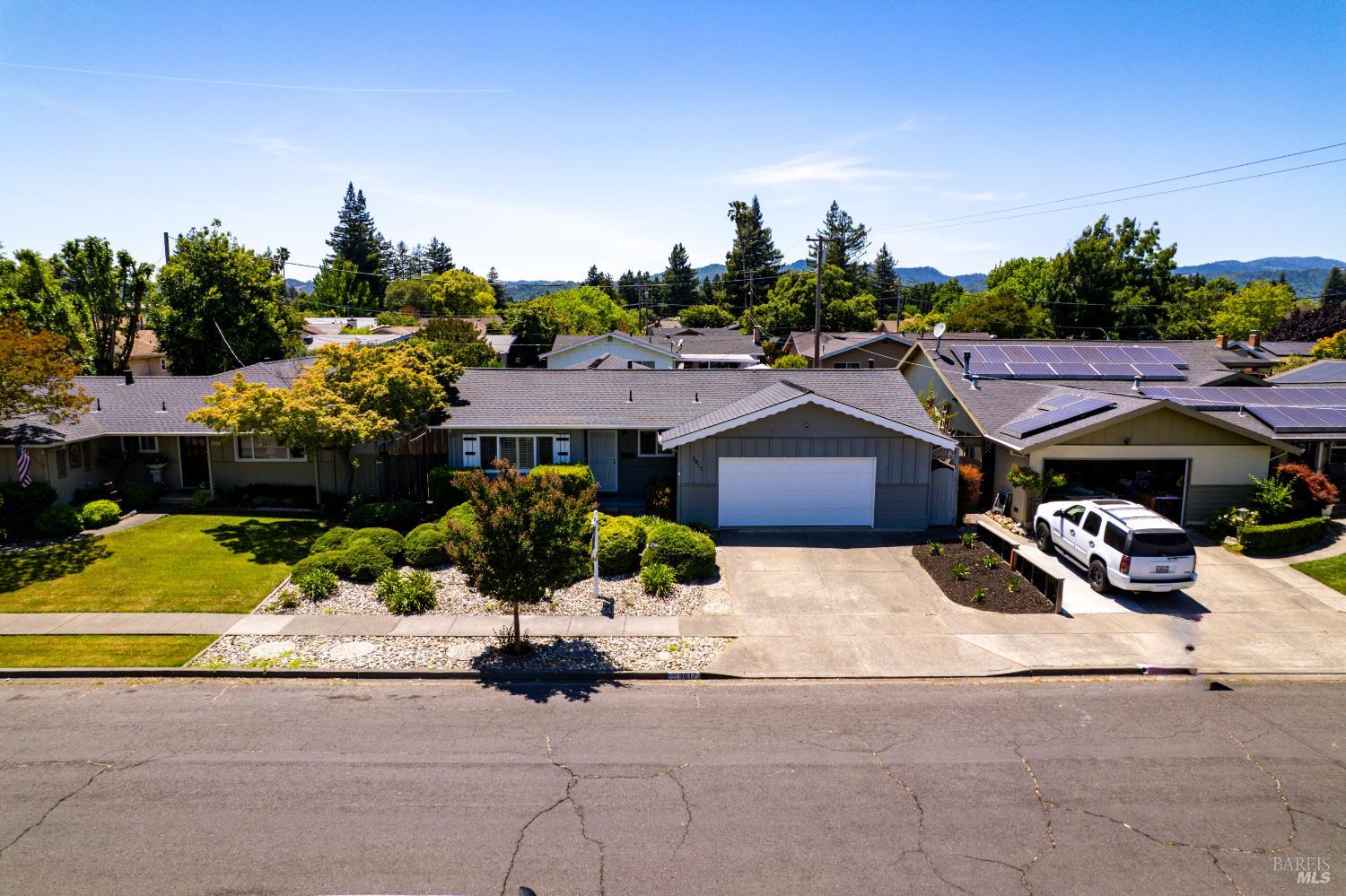 Detail Gallery Image 33 of 37 For 3817 Yosemite St, Napa,  CA 94558 - 4 Beds | 2 Baths