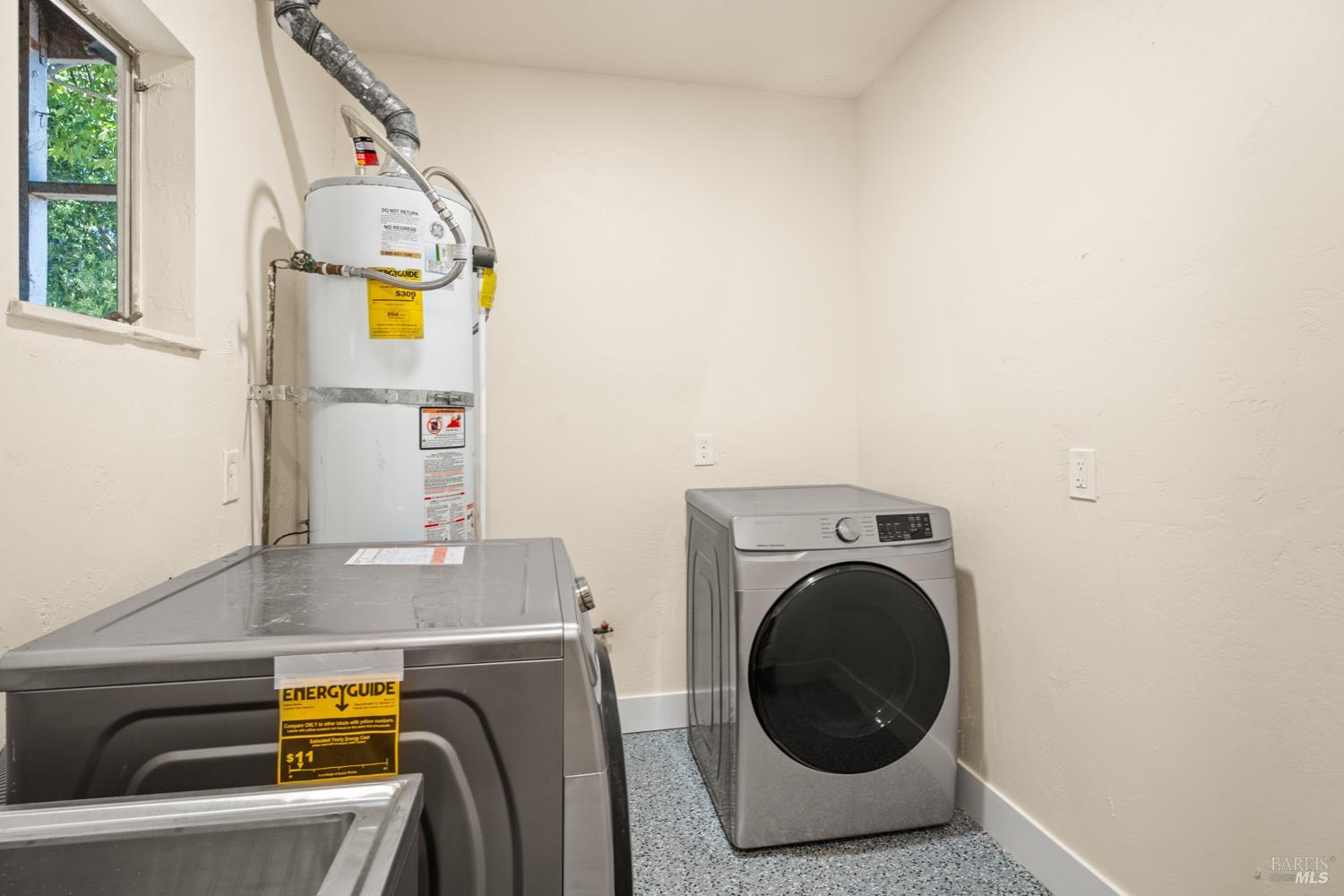 Detail Gallery Image 9 of 26 For 101 Faull Ave, Ukiah,  CA 95482 - 3 Beds | 1 Baths