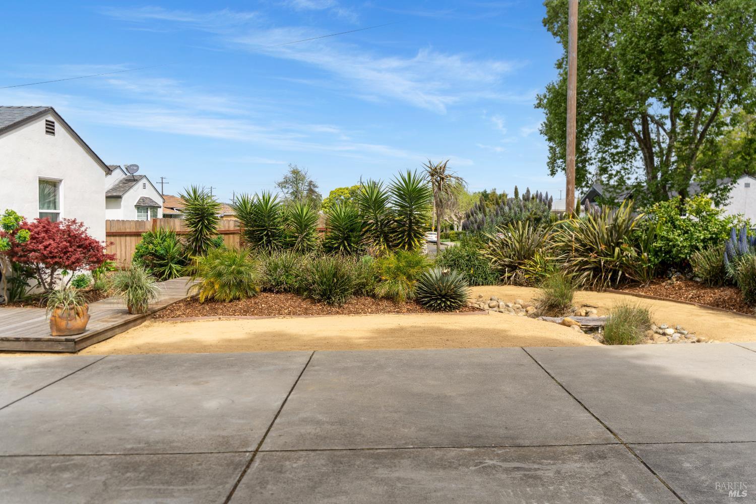 Detail Gallery Image 8 of 65 For 2401 Alameda St, Vallejo,  CA 94590 - 3 Beds | 2 Baths