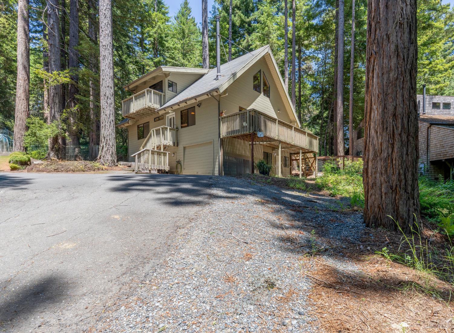 Detail Gallery Image 3 of 28 For 38051 Ocean Ridge Dr, Gualala,  CA 95445 - 2 Beds | 2 Baths