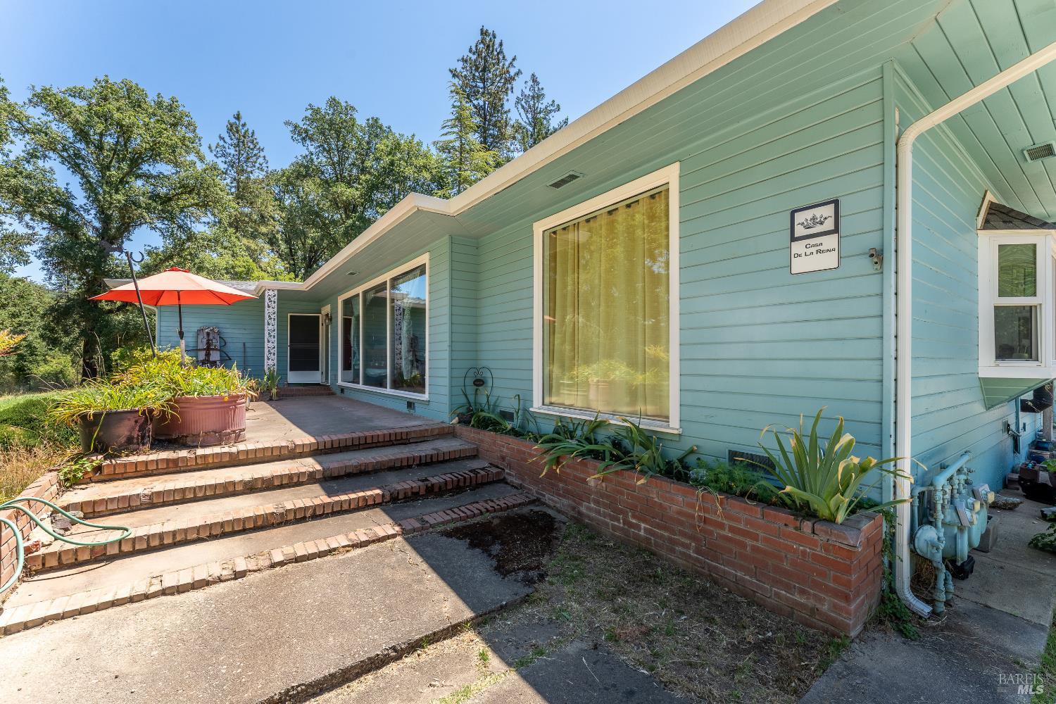 Detail Gallery Image 2 of 70 For 2261 Valley Rd, Willits,  CA 95490 - 3 Beds | 2 Baths