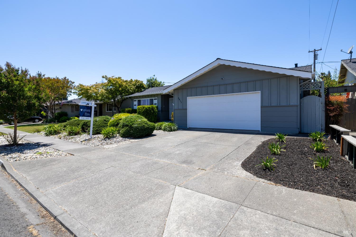 Detail Gallery Image 3 of 37 For 3817 Yosemite St, Napa,  CA 94558 - 4 Beds | 2 Baths