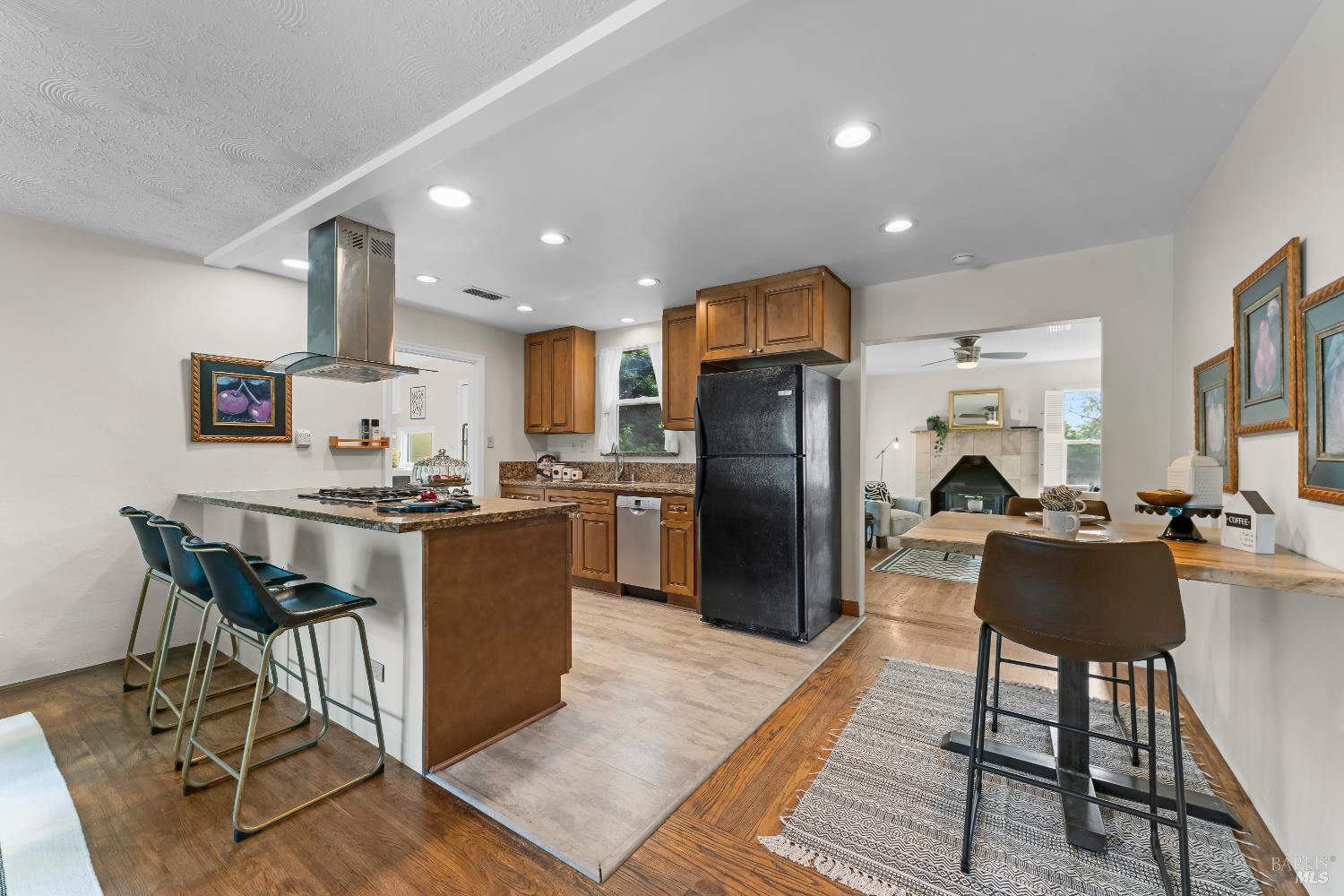 Detail Gallery Image 25 of 65 For 2401 Alameda St, Vallejo,  CA 94590 - 3 Beds | 2 Baths