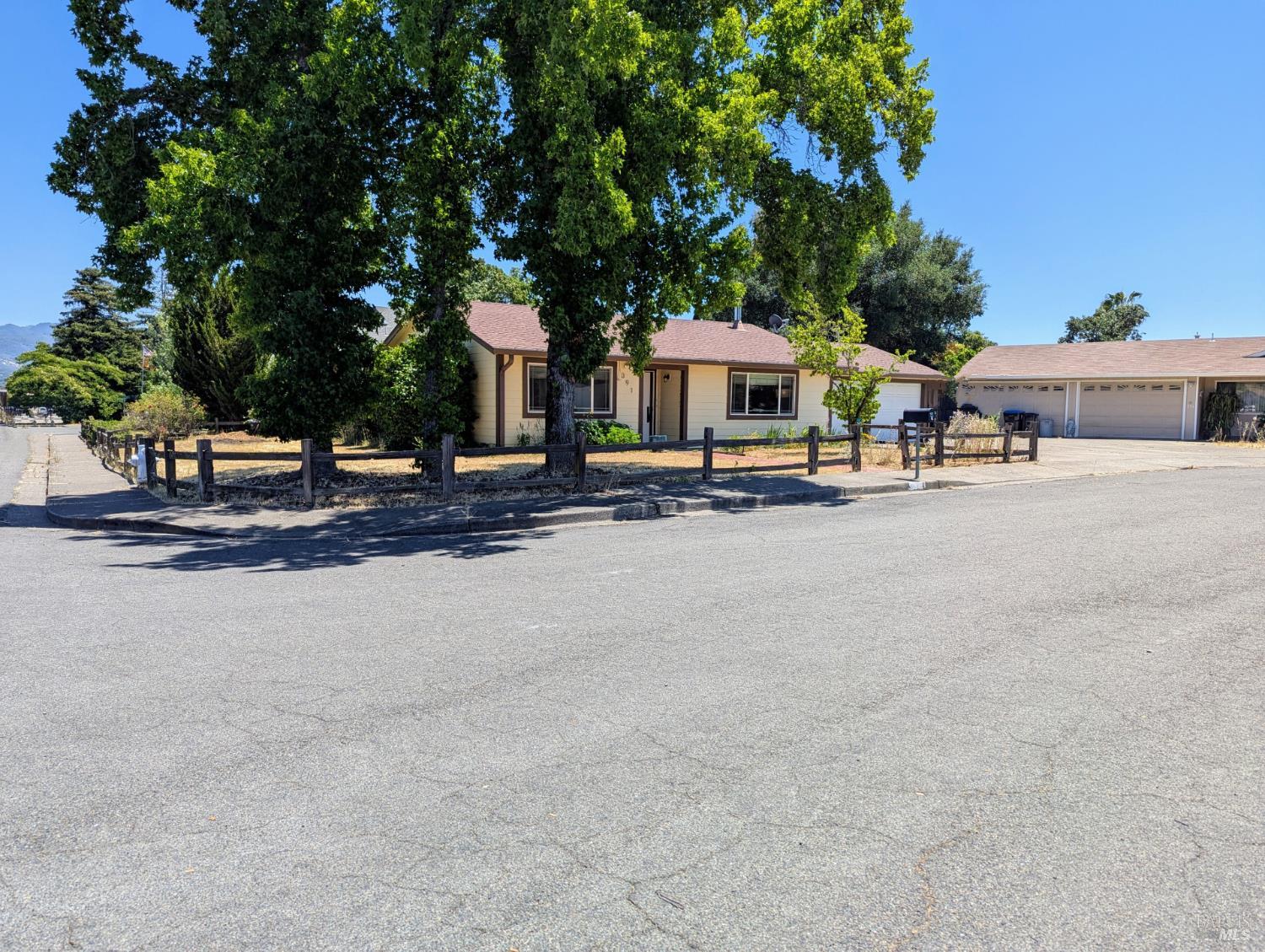Cabernet Place, Ukiah, California image 2