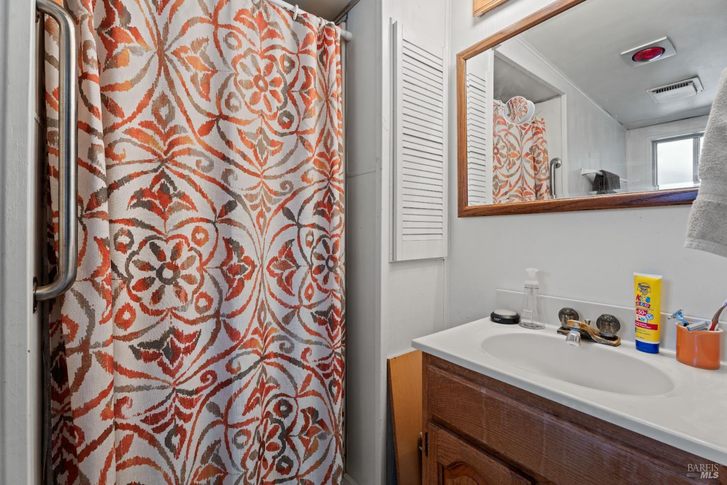 Detail Gallery Image 21 of 34 For 5510 Eastside Calpella Rd, Ukiah,  CA 95482 - 2 Beds | 2 Baths