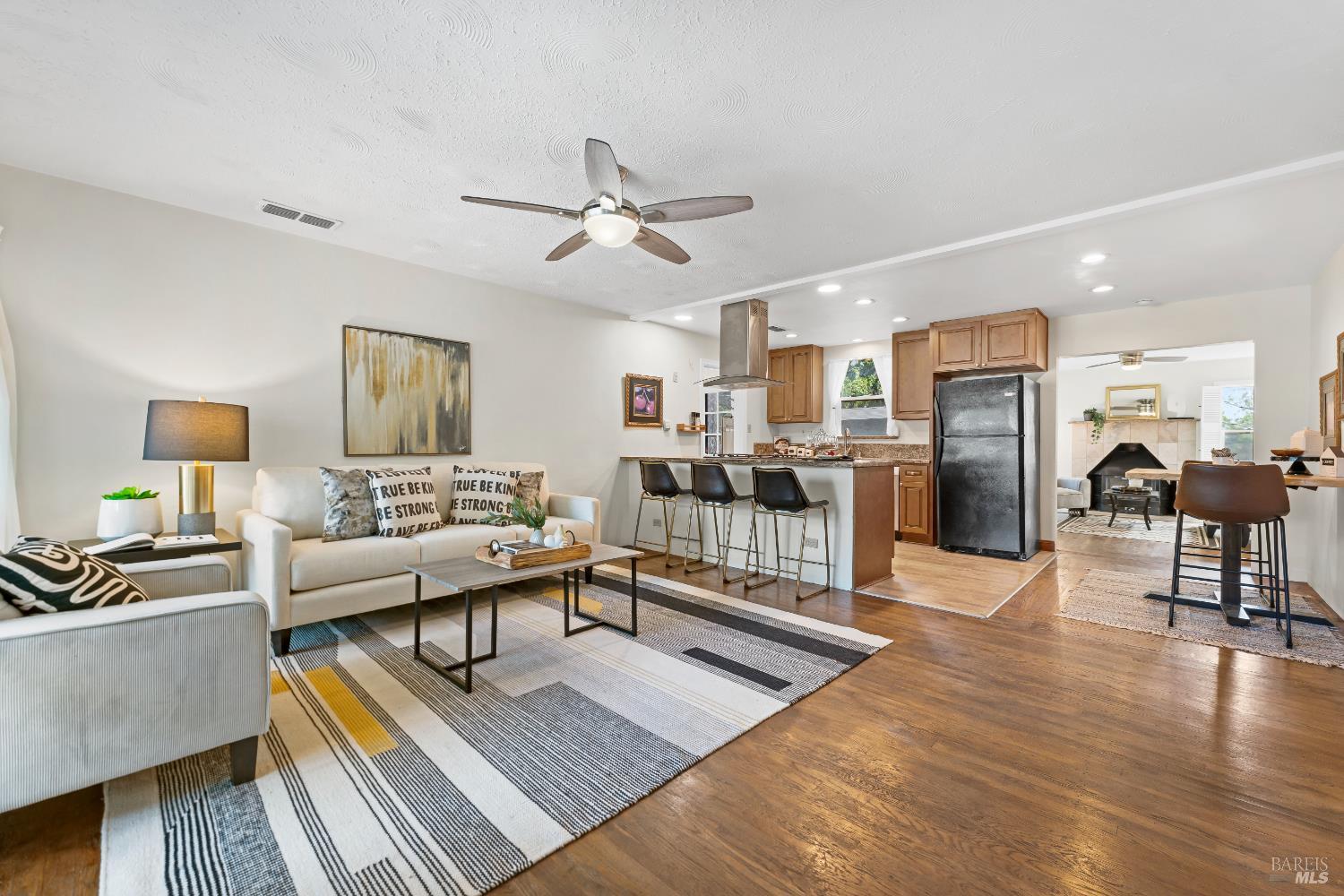 Detail Gallery Image 15 of 65 For 2401 Alameda St, Vallejo,  CA 94590 - 3 Beds | 2 Baths