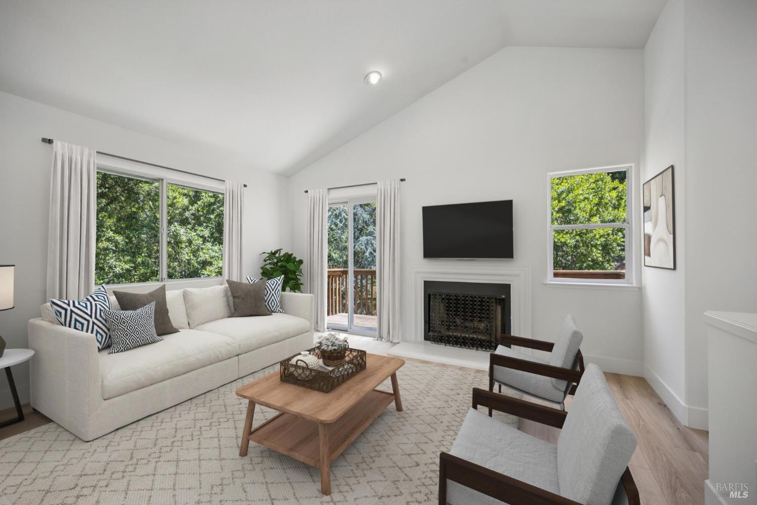 Detail Gallery Image 5 of 31 For 406 Wellesley Ct, Mill Valley,  CA 94941 - 2 Beds | 1/1 Baths