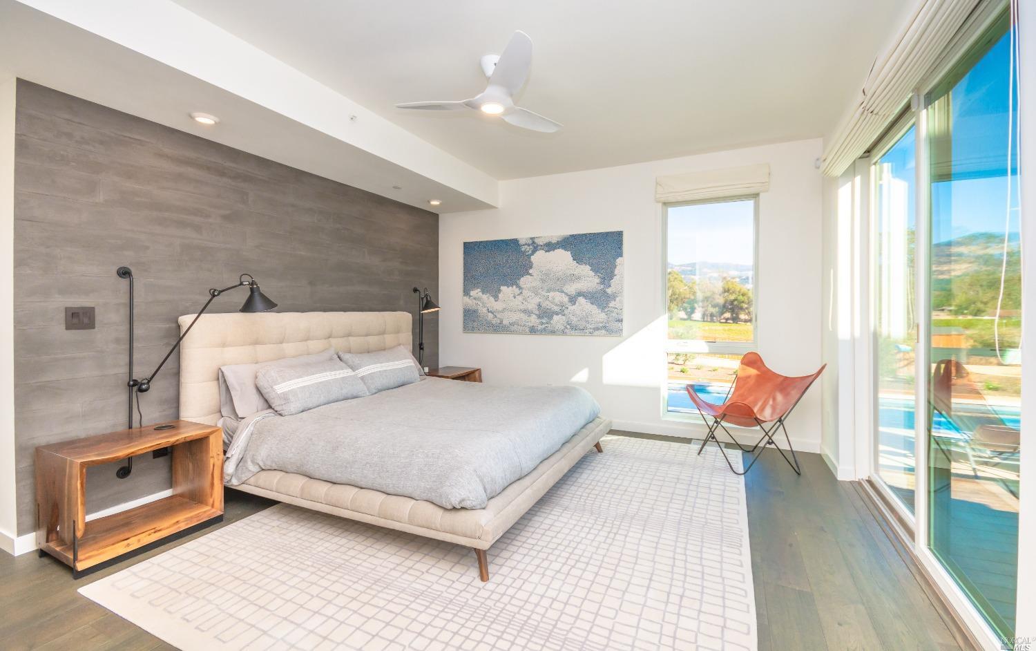 Detail Gallery Image 11 of 32 For 1090 1st Ave #B,  Napa,  CA 94558 - 5 Beds | 4 Baths