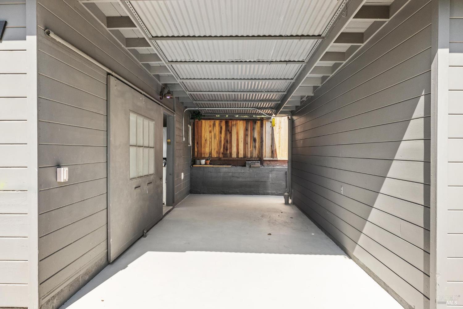 Detail Gallery Image 32 of 34 For 703 West St, Petaluma,  CA 94952 - 2 Beds | 3/1 Baths