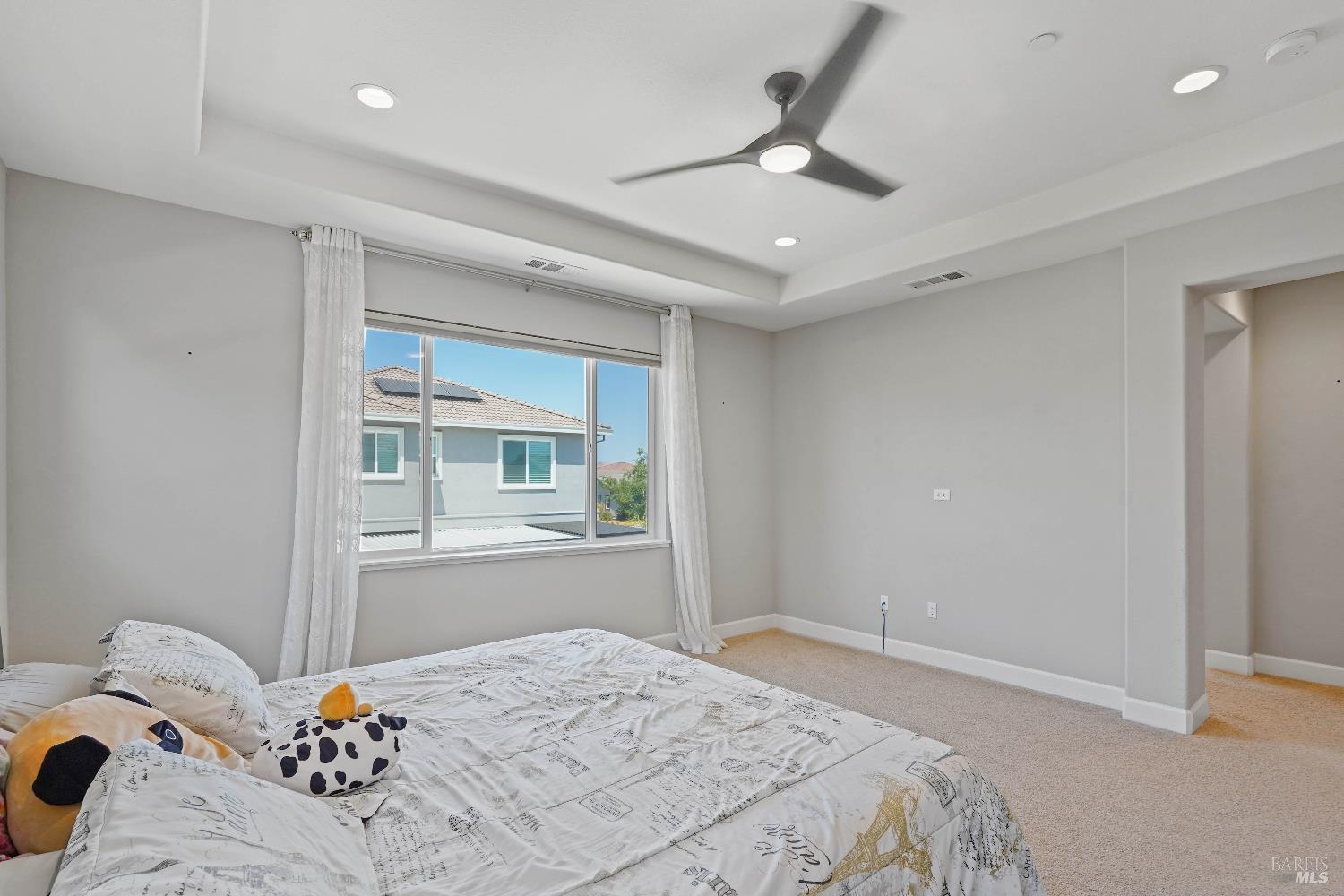 Detail Gallery Image 49 of 77 For 424 Wren Ln, Vacaville,  CA 95688 - 5 Beds | 4/1 Baths