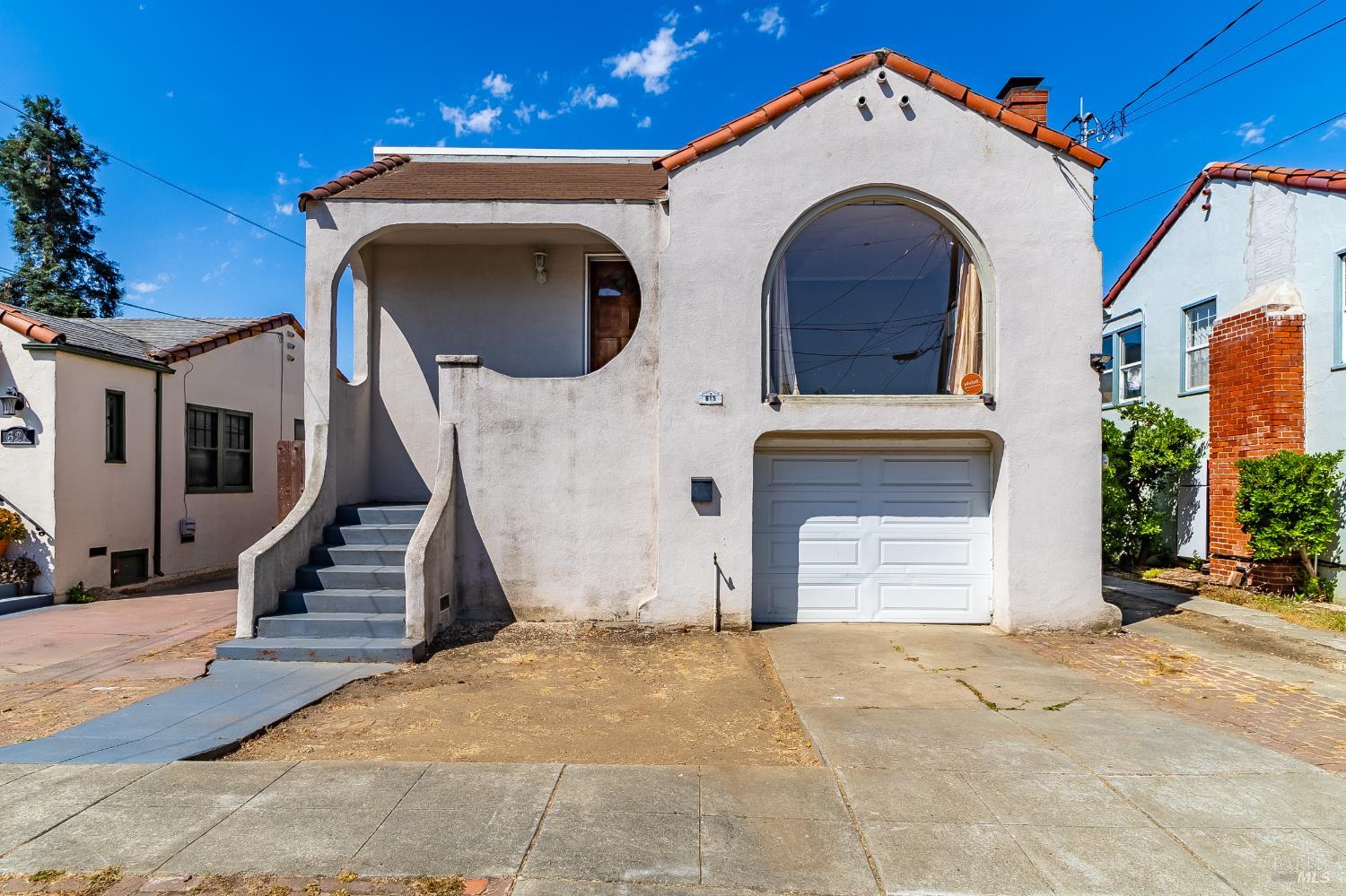 Detail Gallery Image 1 of 1 For 615 Central Ave, Vallejo,  CA 94590 - 6 Beds | 2 Baths