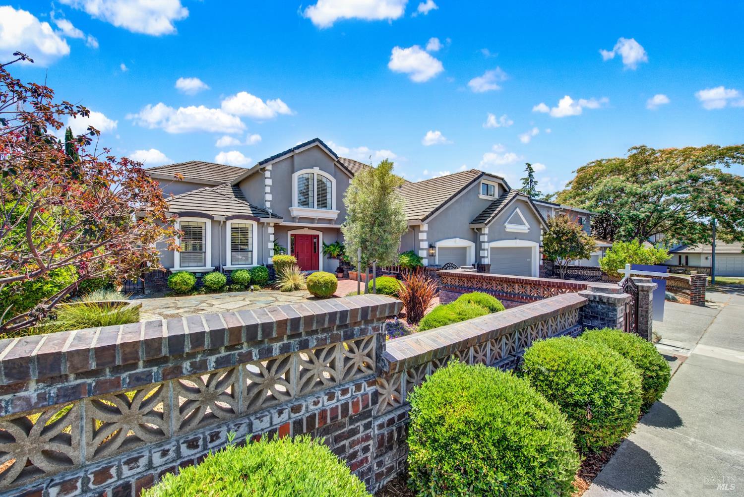 Detail Gallery Image 4 of 91 For 1797 Kolob Dr, Fairfield,  CA 94534 - 5 Beds | 3 Baths