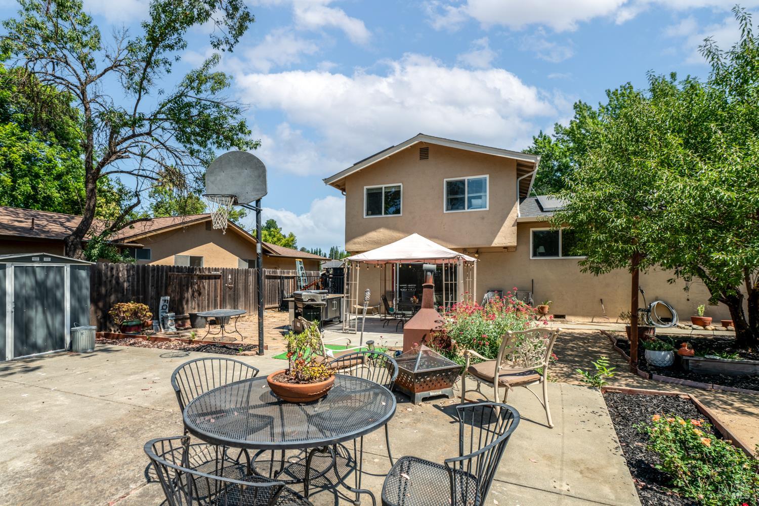 Evergreen Drive, Vacaville, California image 38