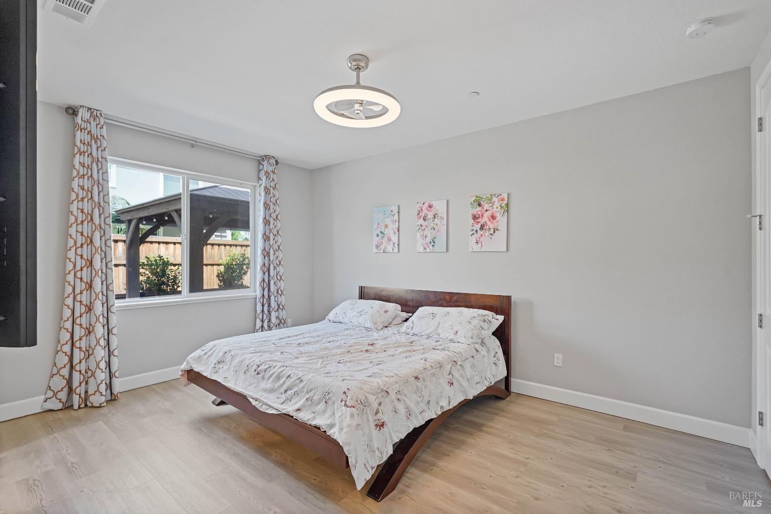Detail Gallery Image 20 of 77 For 424 Wren Ln, Vacaville,  CA 95688 - 5 Beds | 4/1 Baths