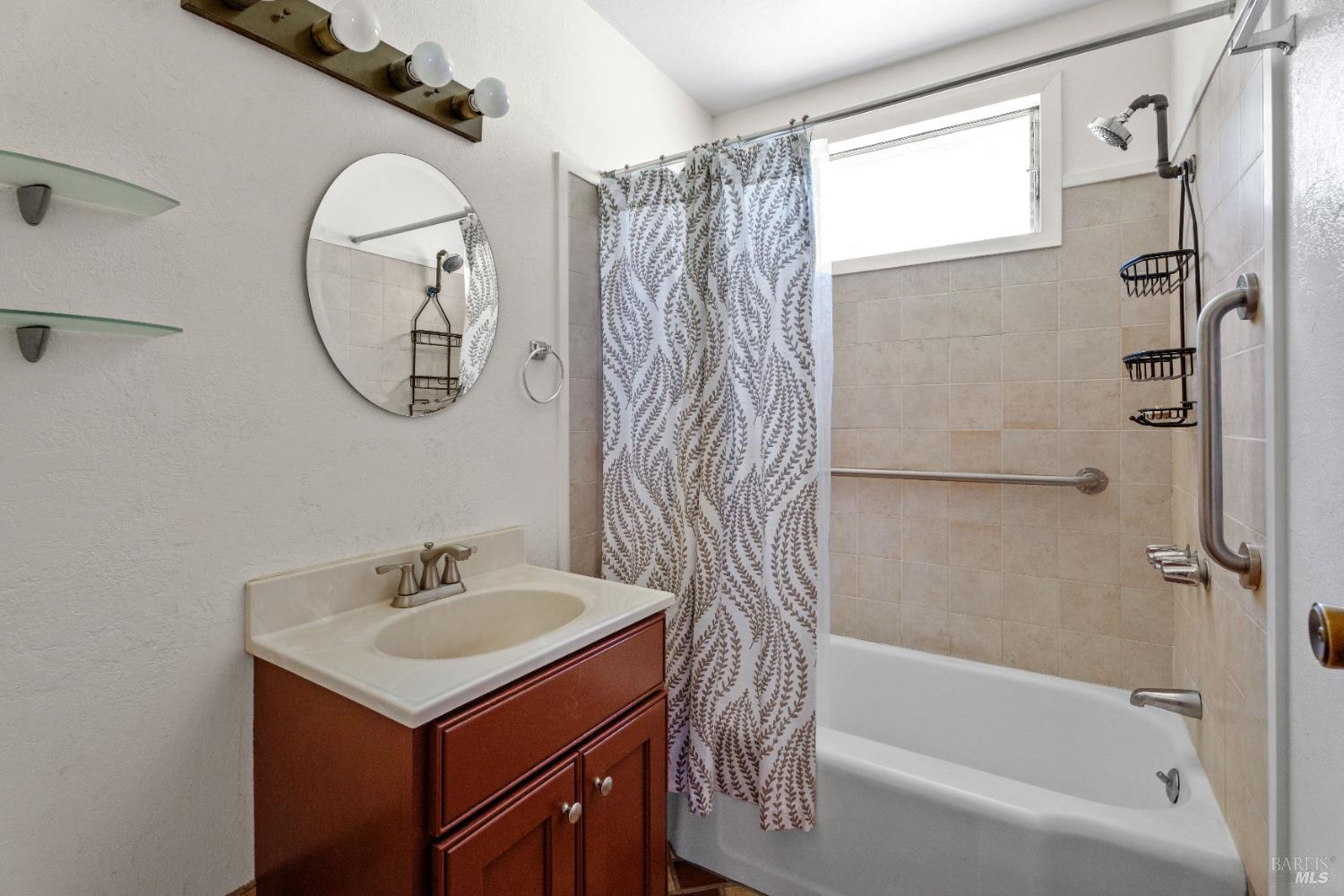 Detail Gallery Image 18 of 25 For 1040 Helen Ave, Ukiah,  CA 95482 - 3 Beds | 1 Baths