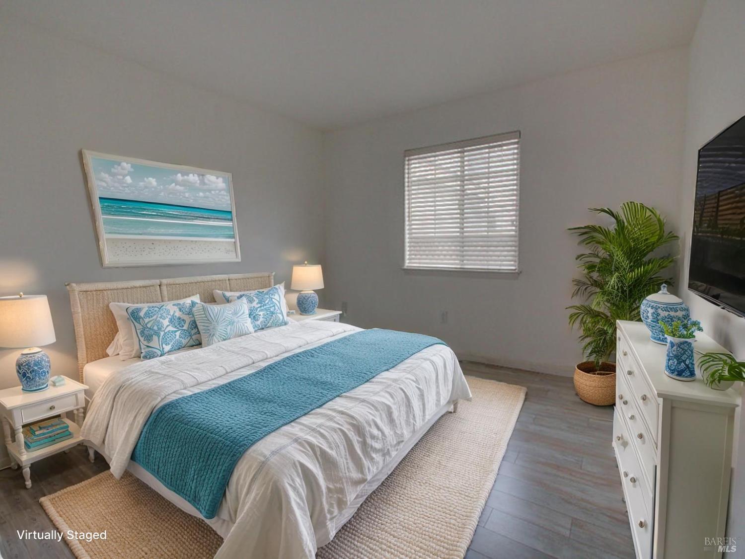 Detail Gallery Image 16 of 39 For 924 Glass Beach Dr, Fort Bragg,  CA 95437 - 3 Beds | 2/1 Baths