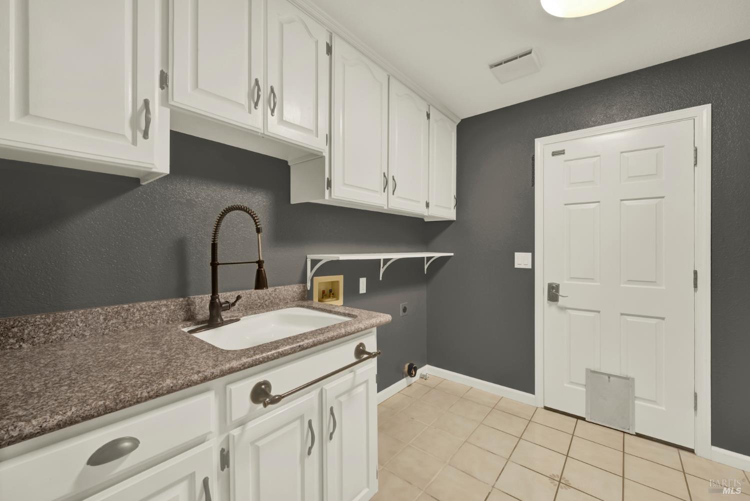 Detail Gallery Image 44 of 91 For 1797 Kolob Dr, Fairfield,  CA 94534 - 5 Beds | 3 Baths
