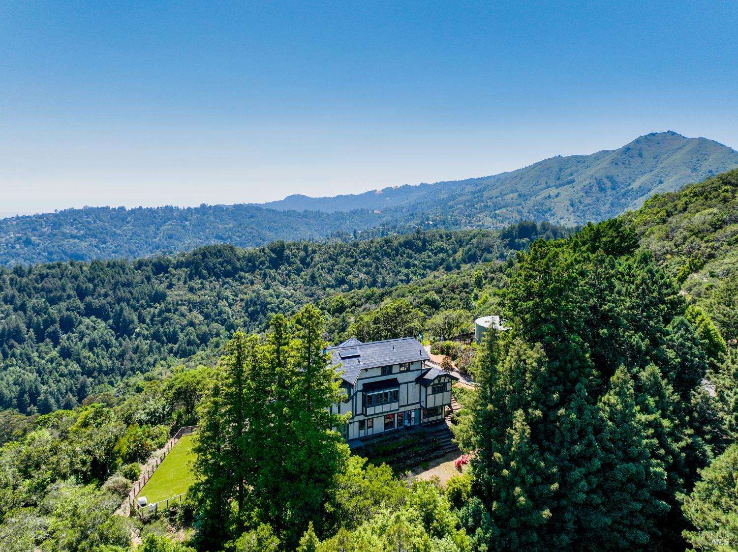 Detail Gallery Image 50 of 70 For 409 Summit Dr, Corte Madera,  CA 94925 - 4 Beds | 2/1 Baths