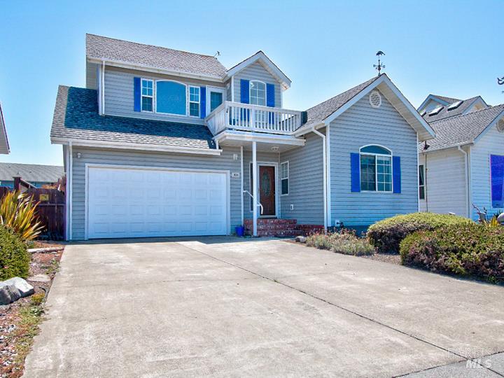 Detail Gallery Image 2 of 39 For 924 Glass Beach Dr, Fort Bragg,  CA 95437 - 3 Beds | 2/1 Baths