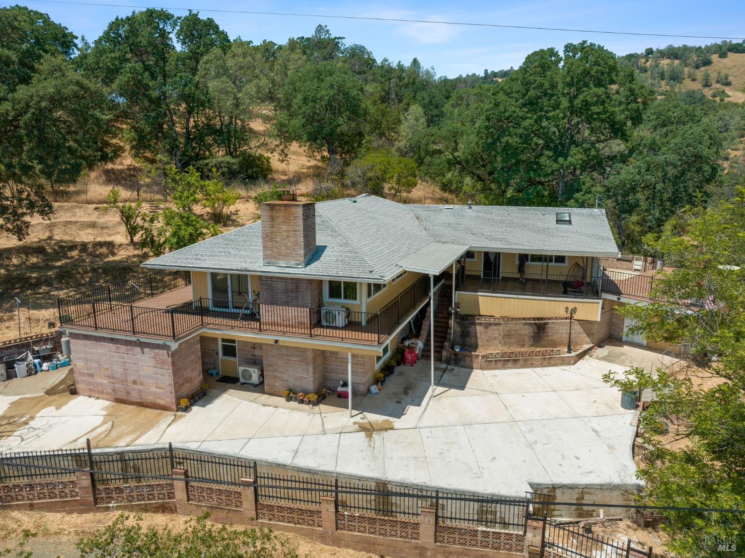 Lakeview Drive, Clearlake Oaks, California image 9