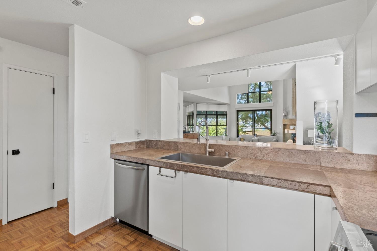 Nantucket Lane, Vallejo, California image 23